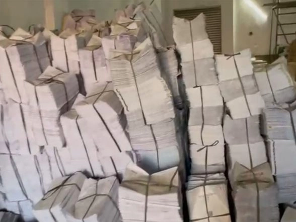 India News | NCERT, Delhi Police Seize 32,000 Pirated Books in Major Crackdown