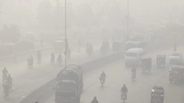 World News | Smog Chokes Pakistan's Punjab as Air Quality Slips to 'very Unhealty' Level