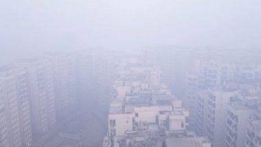 India News | Delhi Chokes Again: AQI in 'severe' Category at 439 as Cold Wave and Fog Persist