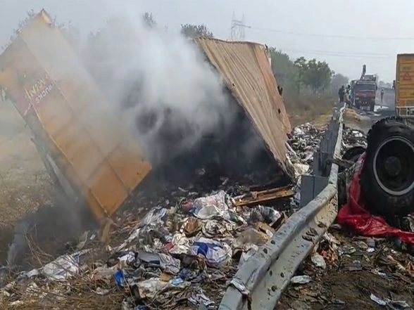 India News | Haryana: Two Killed in Multi-vehicle Collision Amid Dense Fog at Kundli-Manesar-Palwal Highway