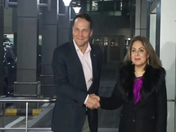 World News | Poland Dy PM Sikorski to Meet EAM Jaishankar Today