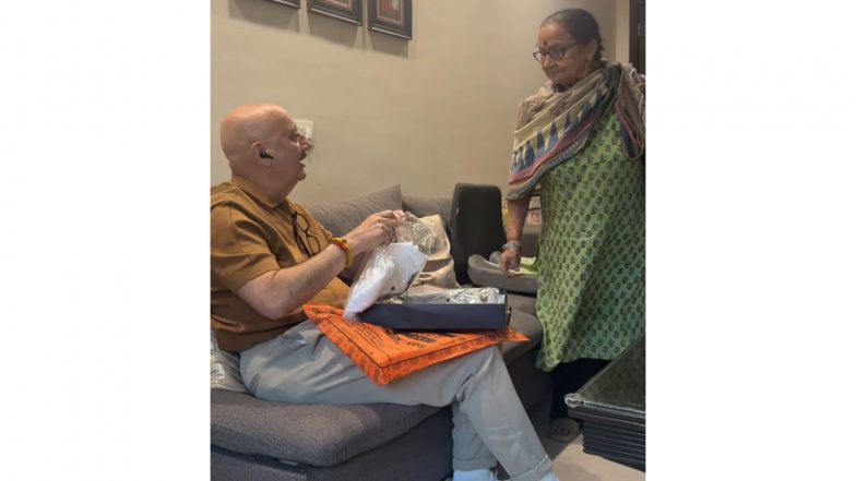 Entertainment News |  Anupam Kher Heads Back Home for Some Quality Time with Mother After Wrapping Up 'Khosla Ka Ghosla 2' Schedule