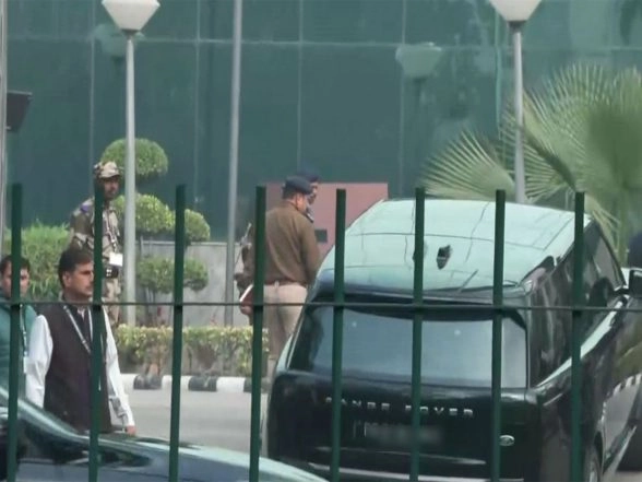 India News | Delhi: TVK Chief Vijay Reaches CBI Office in Connection with Probe into Karur Stampede Case