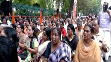 India News | Kerala: Sabarimala Karma Samithi Protest at Kerala Secretariat, Demanding a CBI Probe into the Sabarimala Gold Theft