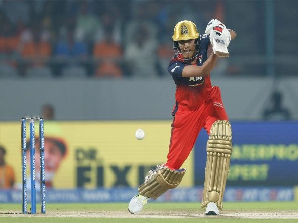 Sports News | WPL: Naik's Brilliant 73 Powers RCB to 178/6 Against GG as 2024 Champions Hunt Fifth Successive Win