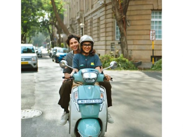 Entertainment News | Siddhant Chaturvedi, Mrunal Thakur's Playful Chemistry Wins Hearts in 'Do Deewane Seher Mein' Teaser