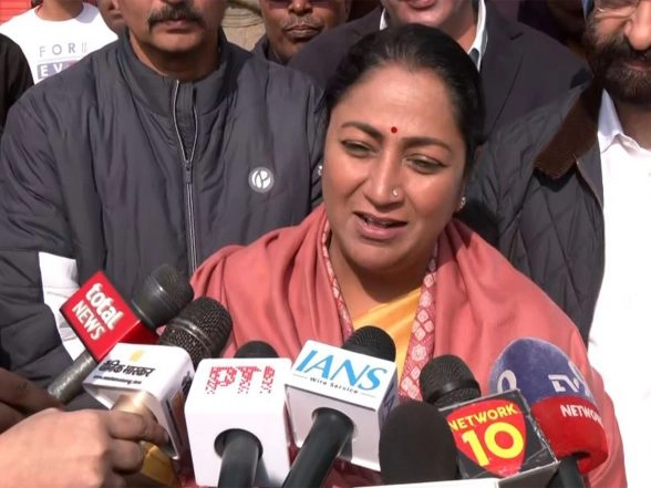 India News | Goodbye to Multiple Helplines: Delhi CM Rekha Gupta Announces Sole Emergency No 112
