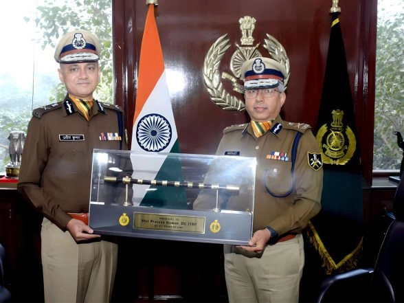 India News | IPS Shatrujeet Kapur Takes Charge as Indo-Tibetan Border Police DG