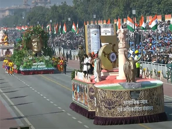 India News | Republic Day 2026: Nearly 10,000 Special Guests Invited to Witness Parade at Kartavya Path