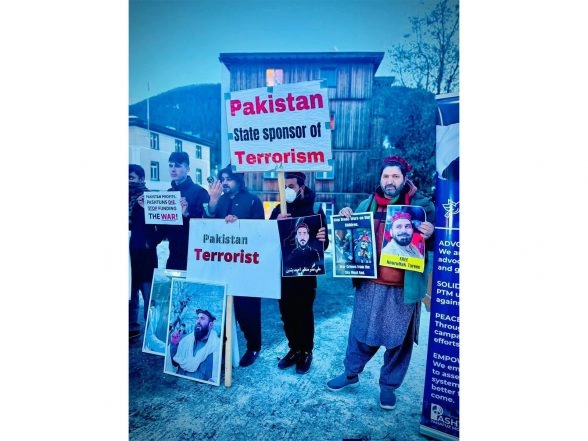 World News | Davos: Pashtun Group, Human Rights Activists Protest Against Pakistan's Atrocities