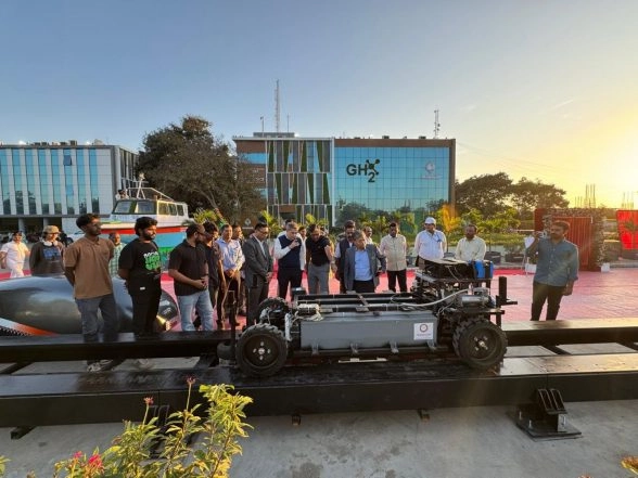 India News | Deendayal Port Authority Successfully Tests LIM Pod; Targets Upgrade to Magnetic Levitation Based Transportation Solution