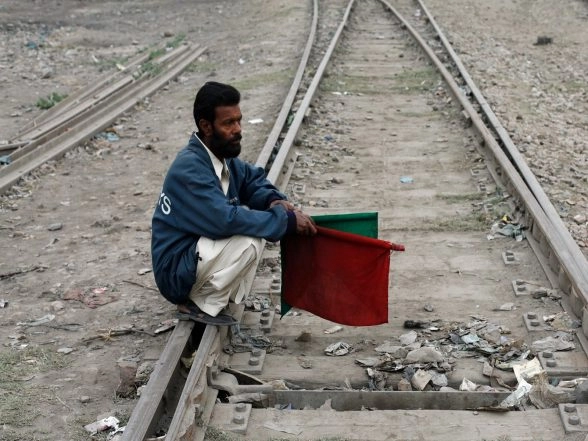 World News | Railway Track Linking Quetta to Pakistan Blown Up by Unknown Men