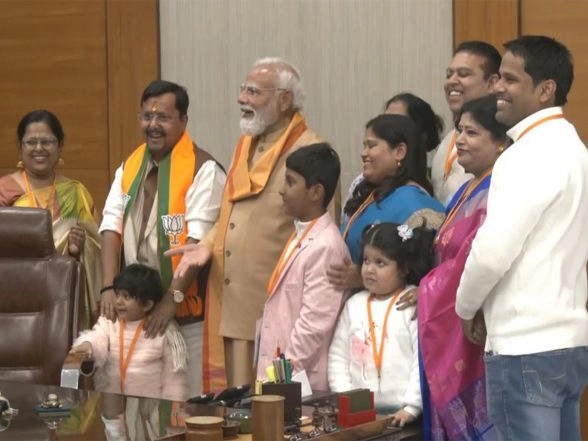 India News | PM Modi Meets Nitin Nabin's Family at BJP Headquarters After He Took Charge as Party's National President