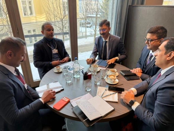 Business News | GIFT City Delegation Strengthens Global Ties at WEF 2026 with High-profile Meetings