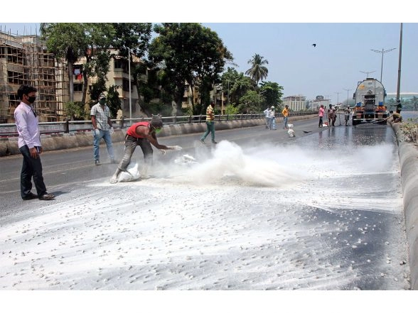 World News | Russian University Scientists Develop Asphalt with Recycled Plastic for More Durable Roads