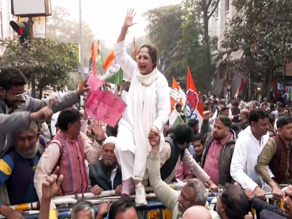 India News | Bengal: Congress Workers Protest Outside EC's Office Against SIR