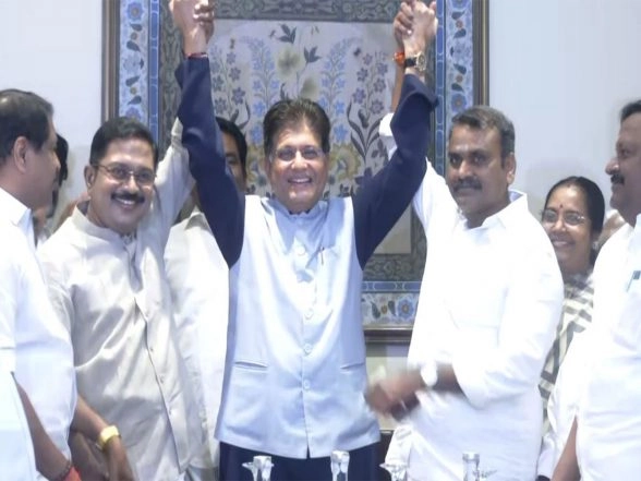 India News | Tamil Nadu Elections: TTV Dhinakaran Met BJP's Piyush Goyal as AMMK Rejoins NDA