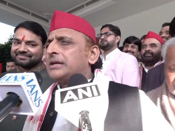 India News | 'BJP Breaking Tradition of Sanatana Dharma': Akhilesh Yadav on Shakaracharya Row