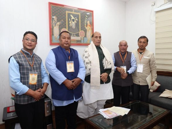 India News | Delhi: Meghalaya BJP Leaders Meet Rajnath Singh, Seek Resolution to Relocation of Dalit Sikh Community to Cantonment Area