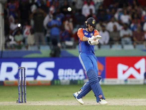 Sports News | 1st T20I: Abhishek Sharma's Blistering Knock Helps India Post 238/7 Against New Zealand