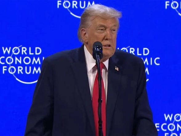 World News | Trump Reiterates Claims of Mediating India-Pakistan Conflict, Says Working for One Year to End Ukraine War
