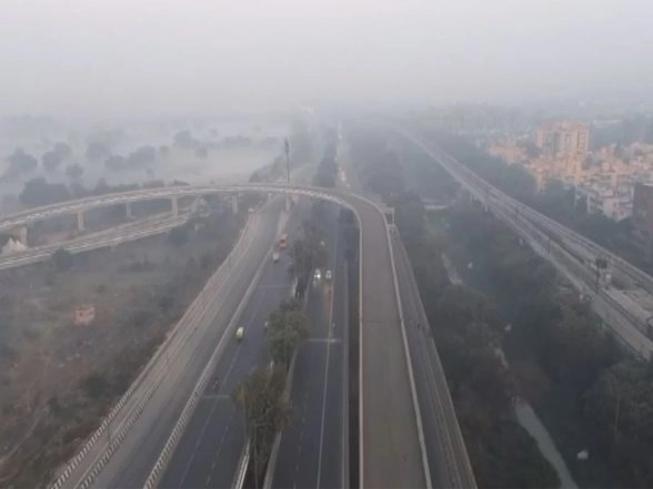 India News | Delhi's Air Quality Remains 'very Poor' at 312 Despite Marginal Improvement