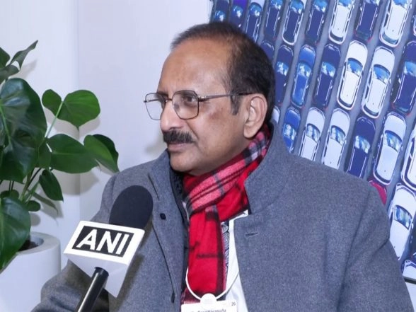 World News | SBI Chief Highlights Bank's Focus on Emerging Technologies Like AI and Cybersecurity at the World Economic Forum 2026 in Davos