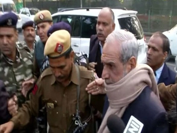 India News | 1984 Anti-Sikh Riots Case: Delhi Court Acquits Former Congress MP Sajjan Kumar