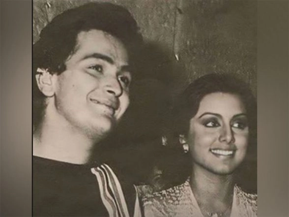 Entertainment News | Neetu Kapoor Remembers Rishi Kapoor in Touching Musical Moment, Shares Their Song 'Jaan Meri Rooth Gayee'