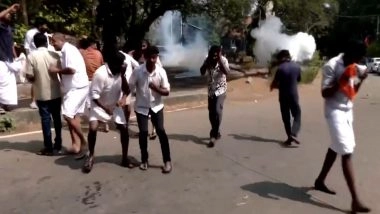 India News | Police Use Tear Gas to Disperse Youth Congress Protestors over Sabarimala Gold Theft in Kerala