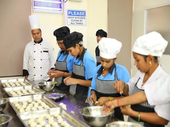 Business News | Kafe Group Vietnam Invests USD 1.2M in Momos Pro Noida to Transform Frozen Food Market