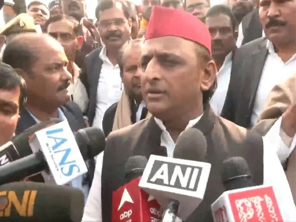 India News | Akhilesh Yadav, Says BJP Promoting Capitalism; Vows to Carry Forward Samajwadi Movement