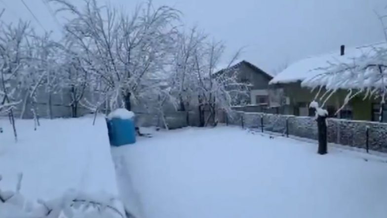 India News | Jammu and Kashmir's Bhaderwah Valley Receives Season's First Snowfall