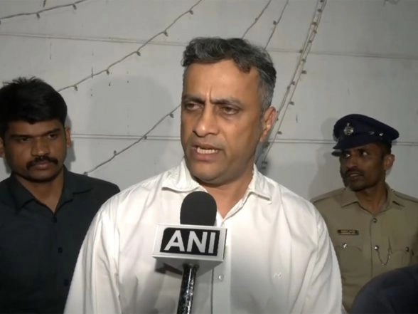 India News | Karnataka Ministers Criticise Governor Gehlot over Refusal to Read Government Assembly Address