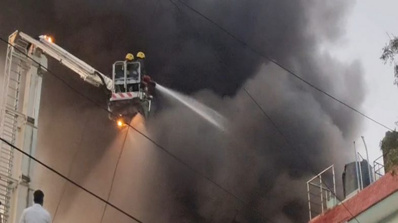 India News | Tamil Nadu: Fire Breaks out at an Automobile Shop in Coimbatore