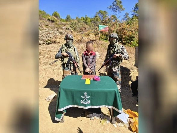 India News | Assam Rifles Seizes Methamphetamine Tablets Worth Rs 6.6 Crores from Champhai, Mizoram