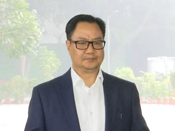 India News | Parliamentary Affairs Minister Kiren Rijiju Calls an All-party Meeting at 11 Am on Jan 27: Sources