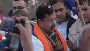 India News | BJP National President Heading to Mathura for Banke Bihari Temple Visit, Gets Rousing Welcome on Arrival in Noida