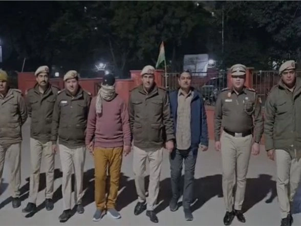 India News | Op Kavach: West Delhi Police Raids 325 Locations in 24 Hrs, 586 Arrested
