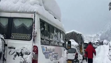 India News | Life in Manali Paralyzed by Snow in Manali, Tourists Stranded on National Highway