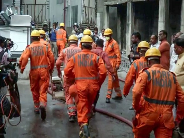 India News | Telangana: 6 Girls Found Unconscious in Hostel Room After AC Blast