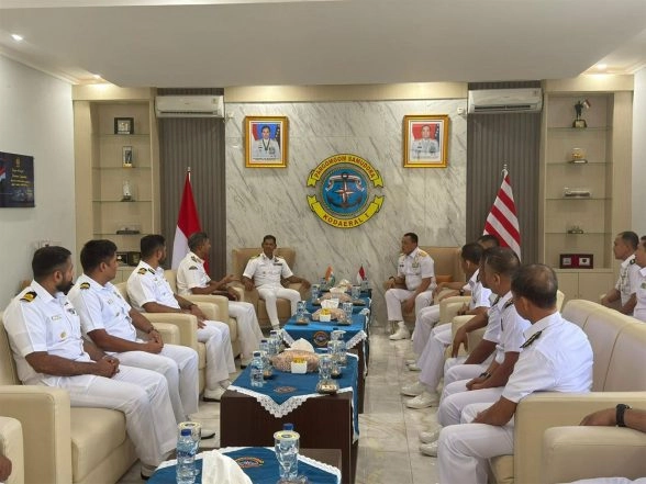 India News | MAHASAGAR: Indian Navy's First Training Squadron Strengthens Ties During Indonesia Port Visit