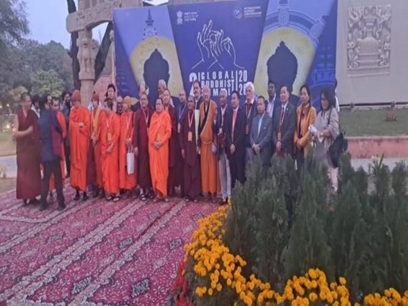 India News | International Monks, Nuns from 40 Countries to Be Honoured Guests at Republic Day Parade