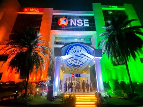 Business News | Stock Markets Shut Today for Republic Day Celebrations, Open on Sunday This Week for Special Budget Session