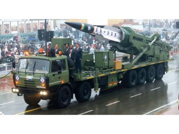 India News | R-Day 2026: Indigenous Hypersonic Glide Missile to Debut on Kartavya Path, Homegrown Weapons to Be on Display During Parade