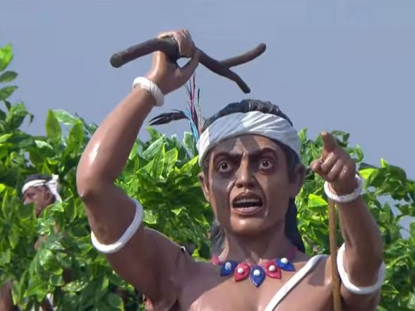 India News | Chhattisgarh Tableau Highlights Tribal Freedom Heroes, MHA Showcases Enactment of New Laws
