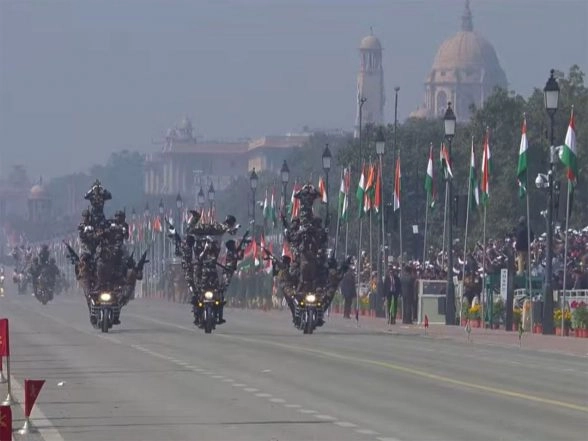 India News | R-Day 2026: CRPF and SSB Motorcycle Daredevils Showcase Skill on Kartvaya Path