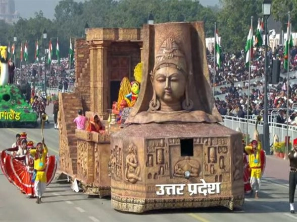 India News | R-Day 2026: Uttar Pradesh Tableau Showcases Bundelkhand's Heritage and Modern Vision at Kartavya Path