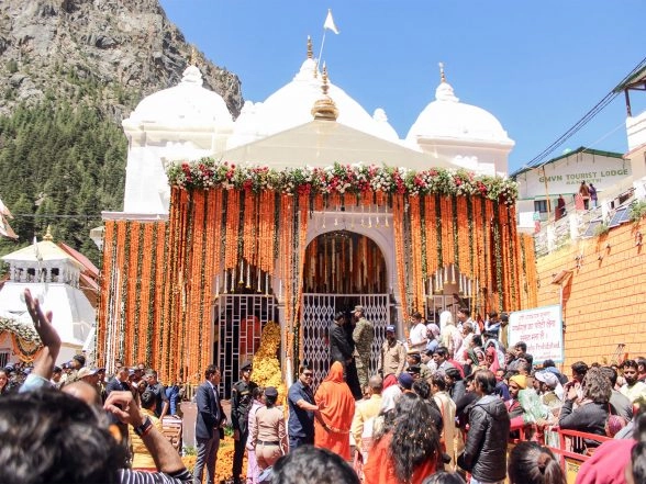 India News | Uttarakhand Temple Committee to Ban Non-Hindus from Entering Gangotri Dham, Winter Abode Mukhba