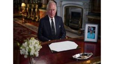 World News | King Charles III Extends Greetings to President Droupadi Murmu on 77th Republic Day